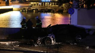 U Zadru plamen progutao BMW