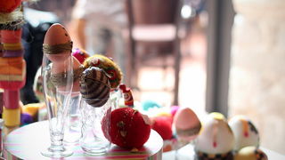 Restoran Bar Atrij: Prodajna izložba uskrsnih pisanica Silvijane Dražović, Foto: Saša Čuka Restoran Bar Atrij: Prodajna izložba uskrsnih pisanica Silvijane Dražović, Foto: Saša Čuka