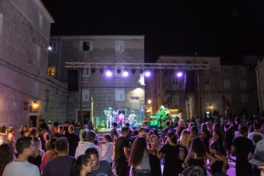 Paški Ljetni karneval 2017