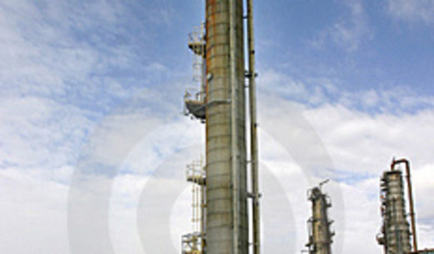 nafta – rafinerija (foto: Dreamstime.com)