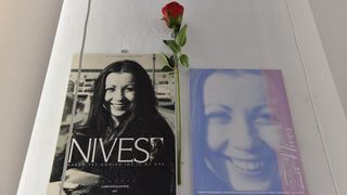 U lozi Narodnog muzeja otvorena je izlozba plakata, fotografija i kostima Zadarskog plesnog ansambla, najstarijeg ansambla suvremenog plesa u Dalmaciji. Izlozba je vezana uz proslavu Dana obrane grada Zadra i 25. godisnjice od osnutka Zadarskog plesnog an