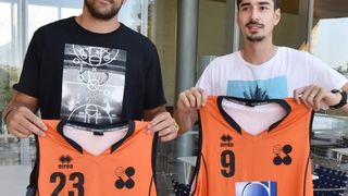 Gradski košarkaški klub Šibenik predstavio Ivu Ivanova i Domagoja Bašića kao pojačanja za naredu sezonu. Photo: Hrvoje Jelavić/PIXSELL Gradski košarkaški klub Šibenik predstavio Ivu Ivanova i Domagoja Bašića kao pojačanja za naredu sezonu. Photo: Hrvoje Jelavić/PIXSELL