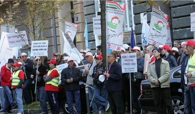 Sindikati, Foto: Hina