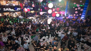 Ludnica u Saturnusu: Najbolji doček u svemiru i šire Ludnica u Saturnusu: Najbolji doček u svemiru i šire