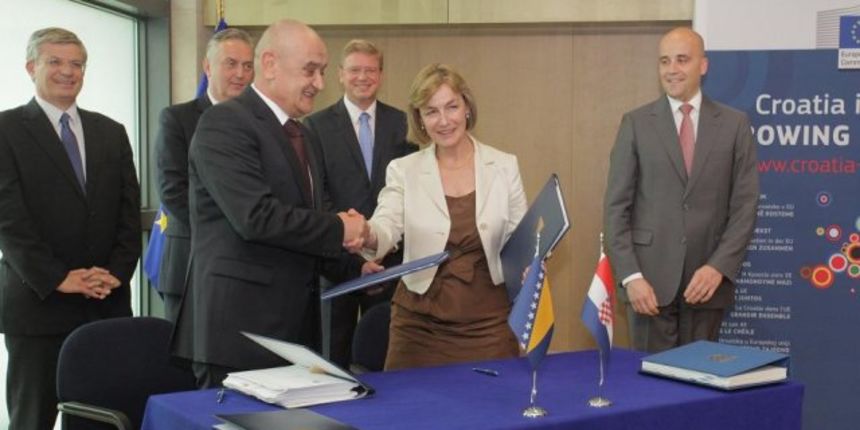 RH i BiH potpisale sporazum o prelasku granice Foto: Tomislav Krasnec/VLM RH i BiH potpisale sporazum o prelasku granice Foto: Tomislav Krasnec/VLM