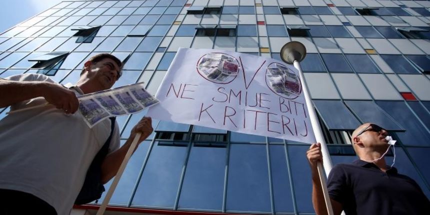 16.09.2016., Zagreb, Donje Svetice 38 – Prosvjed Sindikata hrvatskih ucitelja ispred Ministarstva znanosti, obrazovanja i sporta. Photo: Igor Kralj/PIXSELL