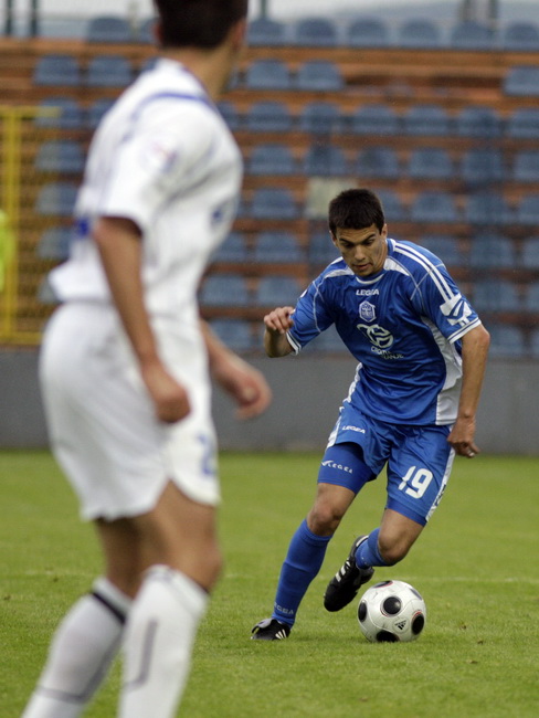 Varazdin, 080510.
Na gradskom stadionu u Varazdinu igra se 29. kolo prve HNL izmedju Varteksa i Zadra. Varteks je pobjedio 1:0 pogotkom Matije Smrekara.
Na slici: Josip Kvesic.
Foto: Zeljko Hajdinjak / CROPIX
