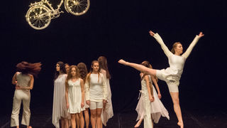 Božićna čestitka plesnog odjela Glazbene škole Blagoje Bersa