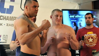 Zadar, 090513.
Sluzbeno vaganje sudionika za borilacki spektakl FFC 04 koji se sutra odrzava u dvorani na Visnjiku.
Na slici: Mladen Brestovac i Sergeij Lascenko.
Foto: Luka Gerlanc / CROPIX Zadar, 090513.
Sluzbeno vaganje sudionika za borilacki spektakl FFC 04 koji se sutra odrzava u dvorani na Visnjiku.
Na slici: Mladen Brestovac i Sergeij Lascenko.
Foto: Luka Gerlanc / CROPIX