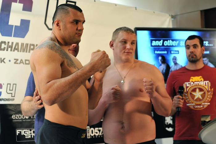 Zadar, 090513.
Sluzbeno vaganje sudionika za borilacki spektakl FFC 04 koji se sutra odrzava u dvorani na Visnjiku.
Na slici: Mladen Brestovac i Sergeij Lascenko.
Foto: Luka Gerlanc / CROPIX Zadar, 090513.
Sluzbeno vaganje sudionika za borilacki spektakl FFC 04 koji se sutra odrzava u dvorani na Visnjiku.
Na slici: Mladen Brestovac i Sergeij Lascenko.
Foto: Luka Gerlanc / CROPIX