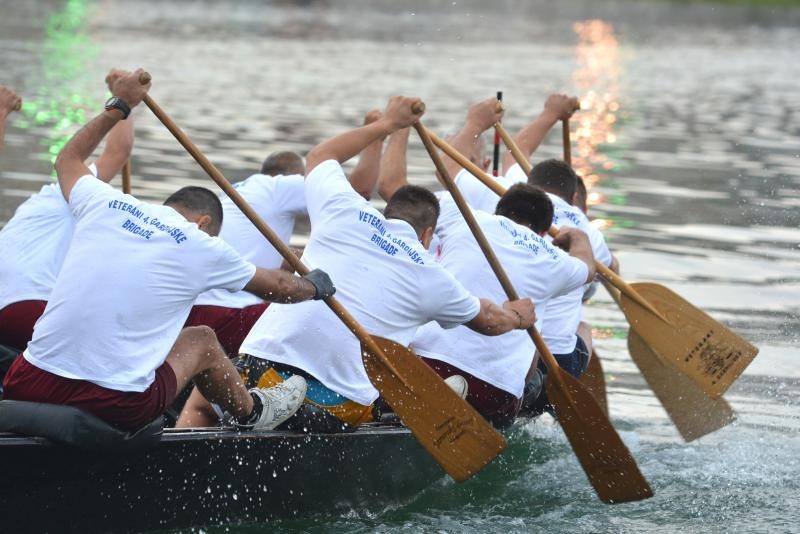 Opuzen: Utrke veslača za startne pozicije za 19. maraton lađa na Neretvi. Photo: Damir Špehar/PIXSELL