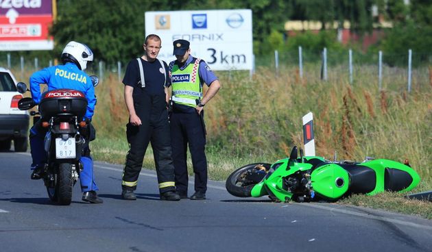 prometna nesreća motor ilustracija