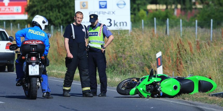 prometna nesreća motor ilustracija