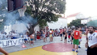 41. Otočki košarkaški turnir “Ist 2016”. Foto: Zvonimir Brzić 41. Otočki košarkaški turnir “Ist 2016”. Foto: Zvonimir Brzić