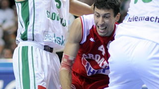 Katowice, 180909.
Dvorana Sport Arena Spodek.
Europsko prvenstvo u kosarci u Poljskoj, cetvrtfinale izmedju Slovenije i Hrvatske.
Na slici: Roko Leni Ukic.
Foto: Drago Sopta  / CROPIX
