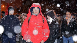 Zagreb, 220213.
Tristotinjak prosvjednika prosetalo je ulicama Zagreba u sklopu prosvjeda koji su organizirale skupine Occupy Croatia i Anonymous Hrvatska. U prosvjednoj setnji na nekoliko minuta zastali su uz zgrade Narodne banke, HDZ-a i SDP-a.
Na fotog Zagreb, 220213.
Tristotinjak prosvjednika prosetalo je ulicama Zagreba u sklopu prosvjeda koji su organizirale skupine Occupy Croatia i Anonymous Hrvatska. U prosvjednoj setnji na nekoliko minuta zastali su uz zgrade Narodne banke, HDZ-a i SDP-a.
Na fotog