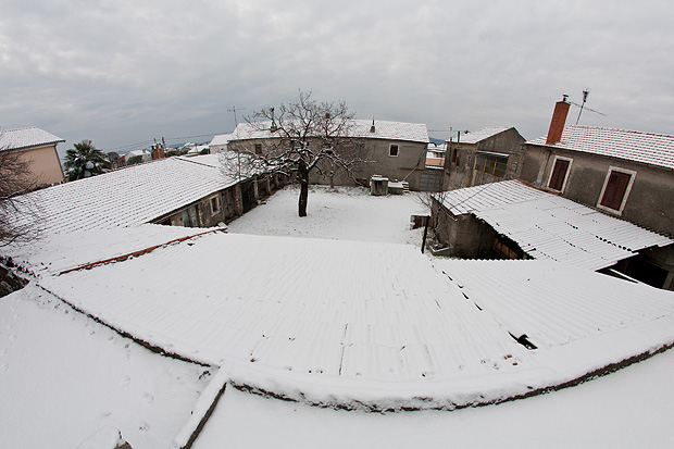 Snijeg u Bibinjama 3. veljače 2012, Foto: Leo Banić
