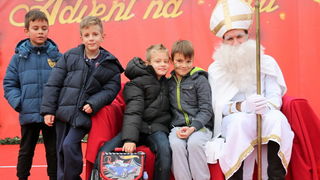 Sveti Nikola darivao mališane na Viru, Krampus bez posla Sveti Nikola darivao mališane na Viru, Krampus bez posla