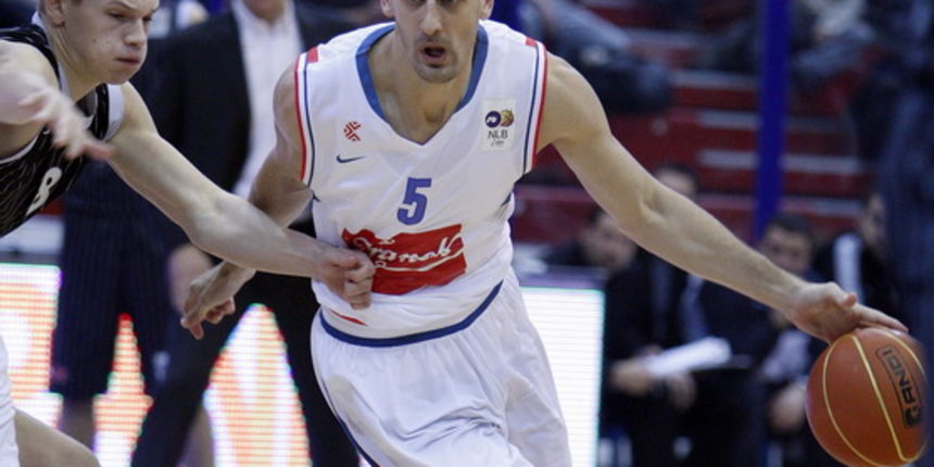 Zagreb, 281210.
KK Drazen Petrovic.
Susret 13. kola NLB lige Cibona – Partizan
Na slici: Gordan Giricek u igri.
Foto: Davor Pongracic / CROPIX Zagreb, 281210.
KK Drazen Petrovic.
Susret 13. kola NLB lige Cibona – Partizan
Na slici: Gordan Giricek u igri.
Foto: Davor Pongracic / CROPIX