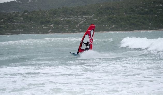 Windsurfing, kite surfing, jedrenje na vjetru, klub Bibinje