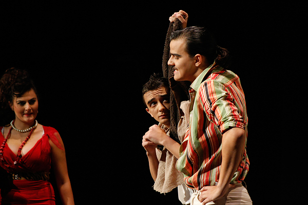 Zadarska Noć kazališta – “Teštament” (foto:Saša Čuka) Zadarska Noć kazališta – “Teštament” (foto:Saša Čuka)