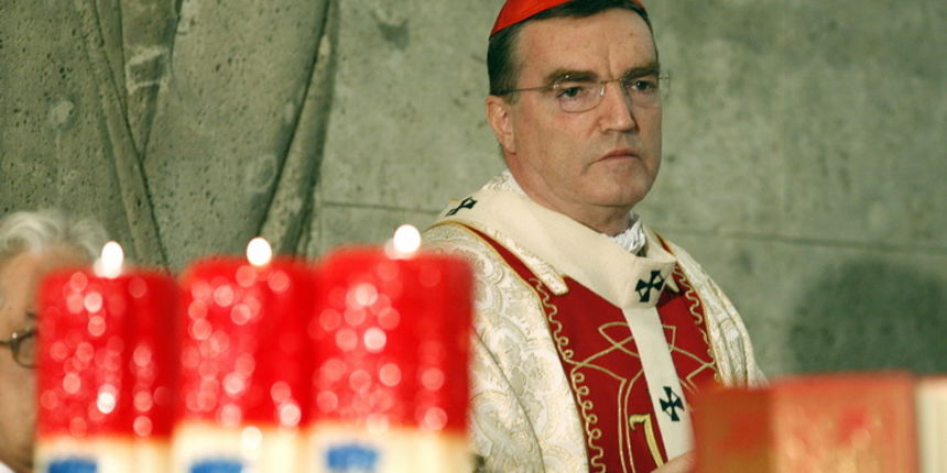 Zagreb, 250611.
Crkva svetog Marka na Gornjem gradu.
Svecana misa povodom Dana drzavnosti na kojoj je prisustvovao hrvatski politicki vrh.
Na slici kardinal Josip Bozanic.
Foto: Damjan Tadic / CROPIX Zagreb, 250611.
Crkva svetog Marka na Gornjem gradu.
Svecana misa povodom Dana drzavnosti na kojoj je prisustvovao hrvatski politicki vrh.
Na slici kardinal Josip Bozanic.
Foto: Damjan Tadic / CROPIX