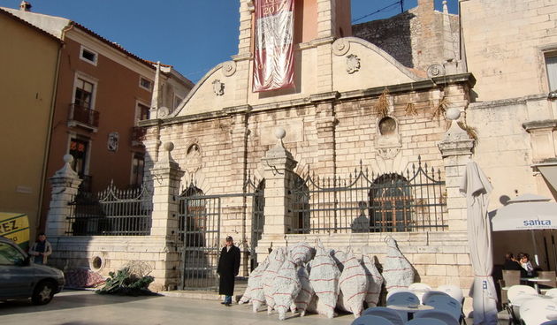 Uklanjaju se božićni ukrasi u Zadru