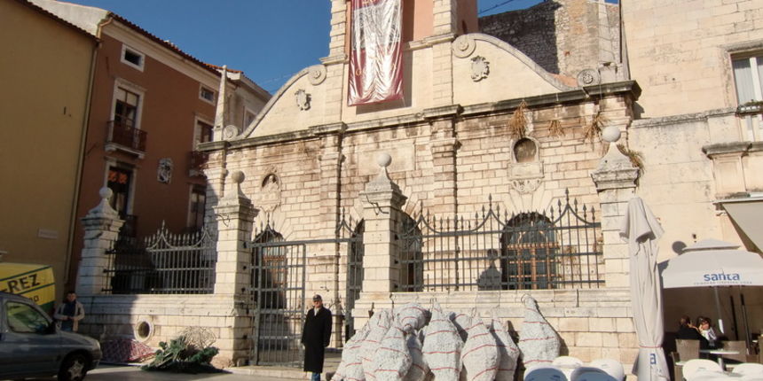 Uklanjaju se božićni ukrasi u Zadru Uklanjaju se božićni ukrasi u Zadru