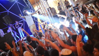 Zrce, 020712,
Nocni zivot na plazi Zrce.
Hideout Festival, do sada bio najposjeceniji dan , s oko otprilike 5000 posjetitelja samo u Aquariusu. Kao zvijezda veceri nastupio je Skrillex , a osim njega nastupali su Skream and Benga, Chase and Status, Sub Fo Zrce, 020712,
Nocni zivot na plazi Zrce.
Hideout Festival, do sada bio najposjeceniji dan , s oko otprilike 5000 posjetitelja samo u Aquariusu. Kao zvijezda veceri nastupio je Skrillex , a osim njega nastupali su Skream and Benga, Chase and Status, Sub Fo