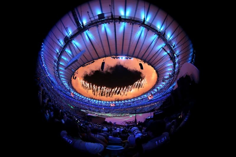 Rio de Janeiro: Ceremonija svečanog otvaranja Olimpijskih igara. Vatromet na Maracani. Photo: Igor Kralj/PIXSELL Rio de Janeiro: Ceremonija svečanog otvaranja Olimpijskih igara. Vatromet na Maracani. Photo: Igor Kralj/PIXSELL