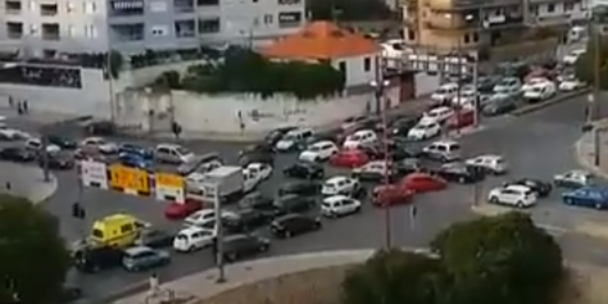 split kaos split kaos