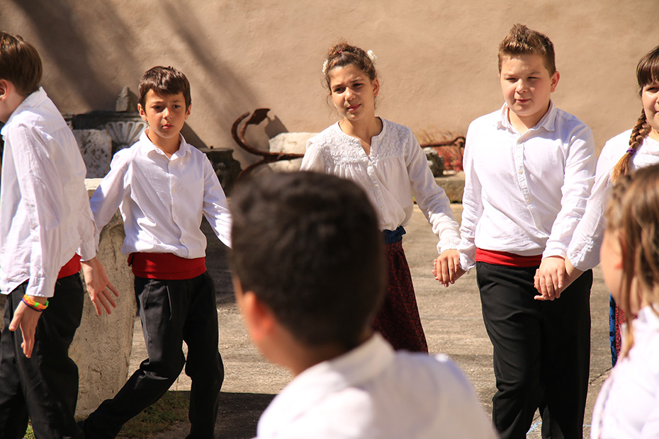 OŠ Zadarski otoci: “Igrajmo se igrajmo-igre dida moga”