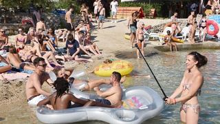 Drugi dan Love International Festivala u Tisnom. Photo. Hrvoje Jelavić/PIXSELL Drugi dan Love International Festivala u Tisnom. Photo. Hrvoje Jelavić/PIXSELL