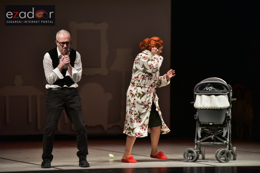 Predstava “Odgojoj” Plesne udruge Gesta u HNK Zadar