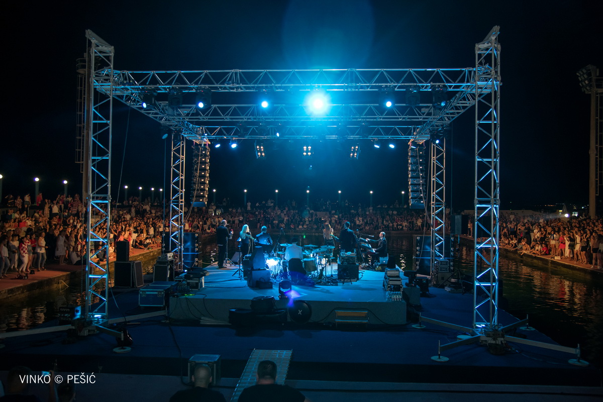 Severina oduševila nastupom na bazenu Ilirije u Biogradu na Moru