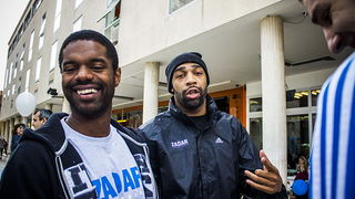 Druženje s košarkašima Zadra u Caffe baru Forum, Foto: Mia Čop Druženje s košarkašima Zadra u Caffe baru Forum, Foto: Mia Čop