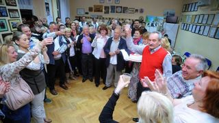 Nakon objave prvih izbornih rezultata nastalo je slavlje u stožeru HDZ-a i kolacijskih partnera. Slavila se pobjeda Božidara Kalmete, novog gradonačelnika Zadra, te pobjeda Stipe Zrilića, novog/satog župana Zadarske županije. Photo: Dino Stanin/PIXSELL Nakon objave prvih izbornih rezultata nastalo je slavlje u stožeru HDZ-a i kolacijskih partnera. Slavila se pobjeda Božidara Kalmete, novog gradonačelnika Zadra, te pobjeda Stipe Zrilića, novog/satog župana Zadarske županije. Photo: Dino Stanin/PIXSELL