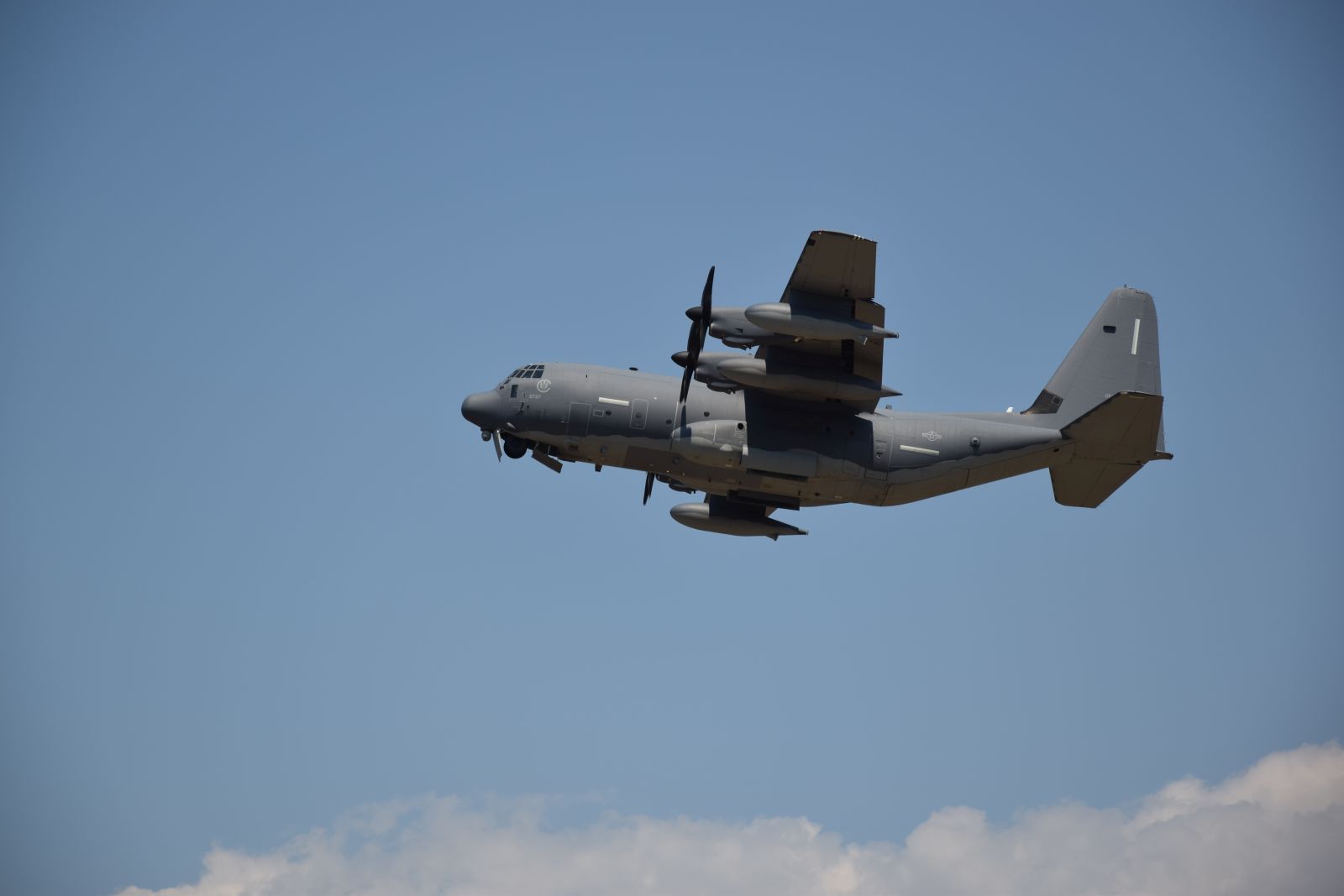 Američka posada MC-130 stigla u vojnu bazu Zemunik Američka posada MC-130 stigla u vojnu bazu Zemunik