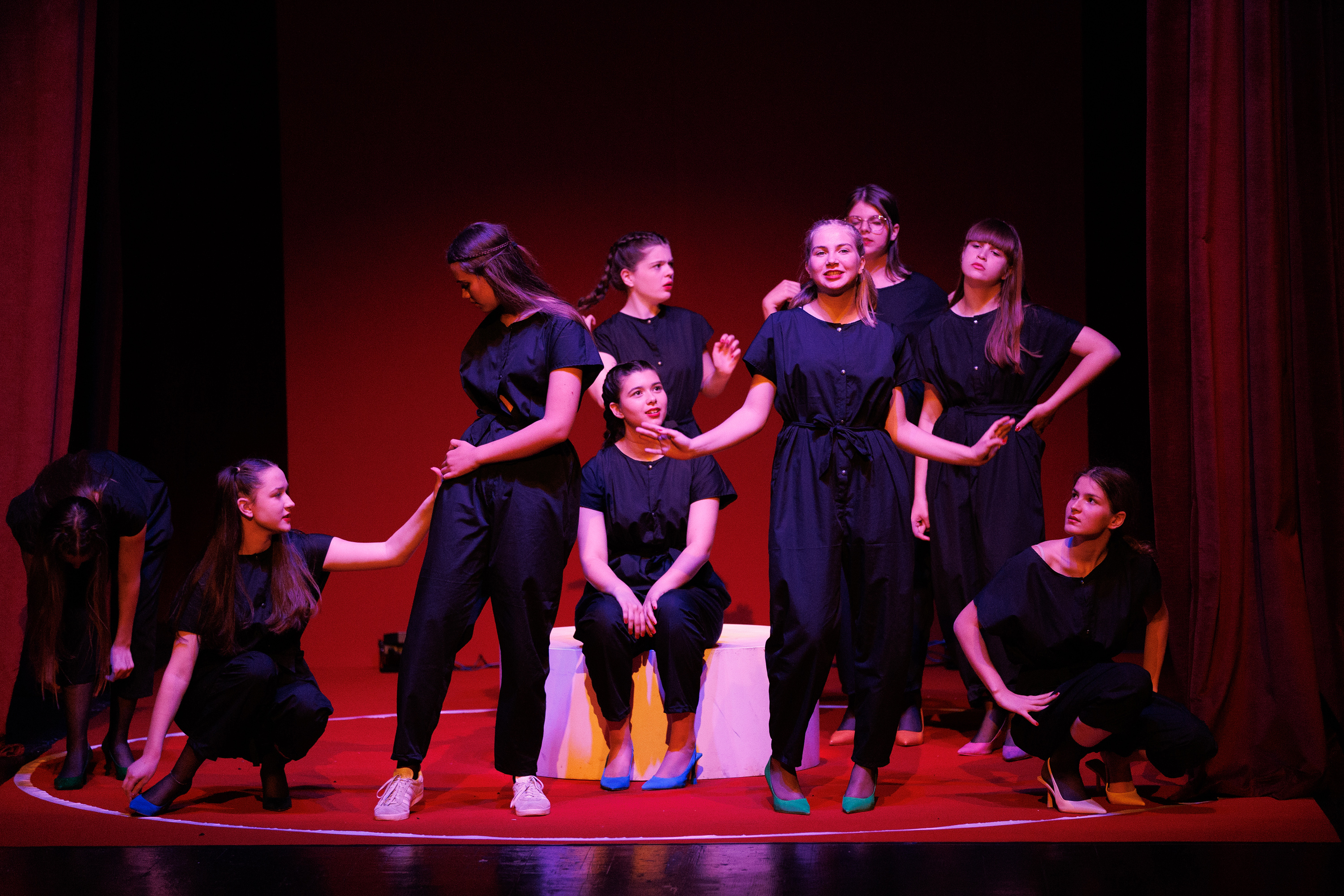 Igrajmo se: Zabranjeno mlađima od 15 strana A