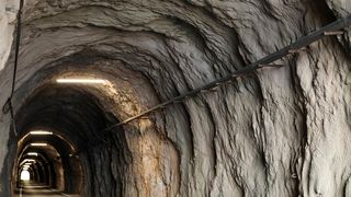 Tunel Dingač u pelješkom kraju