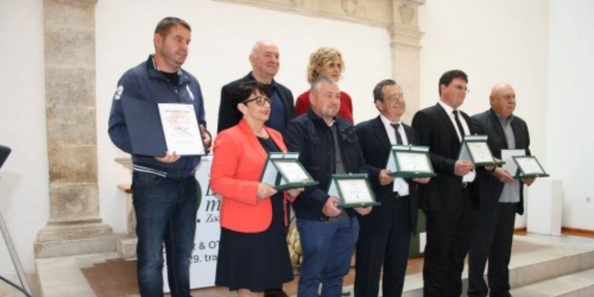 19. Dani masline: odišnja priznanja i nagrade Dana masline 2017 19. Dani masline: odišnja priznanja i nagrade Dana masline 2017