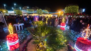 Vatromet, tisuće konfeta, šampanjac, prskalice i koncert Ivana Zaka i Tempo Banda
