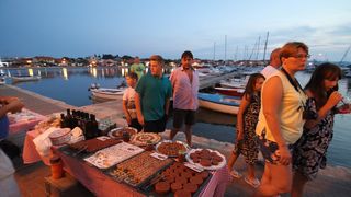 Gastro manifestacija “Bibinjski gušti” – druga večer Gastro manifestacija “Bibinjski gušti” – druga večer