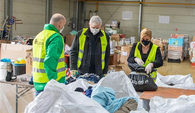 Kolinda Grabar-Kitarović volontirala u sisačkom Caritasu