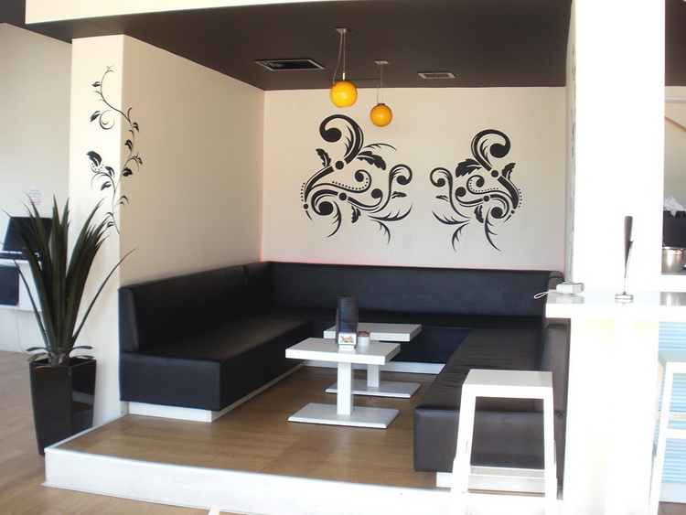 Dino Dević: Zidni murali