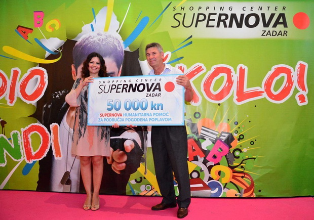 Supernova: Adio školo uz uručenje nagradnog automobila Audi A 1 i velike donacije u visini 50.000 kn HCK-u Supernova: Adio školo uz uručenje nagradnog automobila Audi A 1 i velike donacije u visini 50.000 kn HCK-u