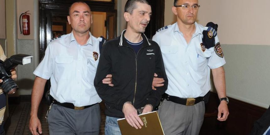 Na Zupanijskom sudu odrzano pripremno rociste na sudjenju Draganu Paravinji za pokusaj silovanja i tesko ubojstvo maloljetne Drnisanke Antonije Bilic. Photo: Hrvoje Jelavic/PIXSELL Na Zupanijskom sudu odrzano pripremno rociste na sudjenju Draganu Paravinji za pokusaj silovanja i tesko ubojstvo maloljetne Drnisanke Antonije Bilic. Photo: Hrvoje Jelavic/PIXSELL