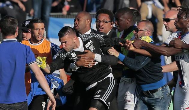 Napadnuti igrači Lyona