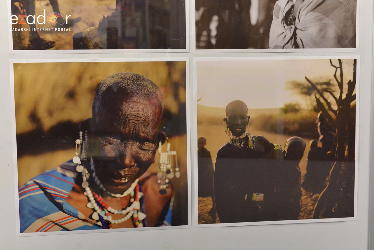 Gradska knjižnica Zadar: Otvorenje izložbe fotografija “Afrika na kvadrat” autora Filipa Brale Gradska knjižnica Zadar: Otvorenje izložbe fotografija “Afrika na kvadrat” autora Filipa Brale