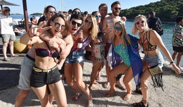 U Tisnom na lokaciji The Garden otvoren Love International festival koji privlači mlade iz cijele Europe